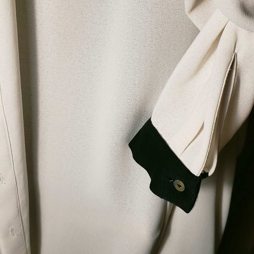 Zara Basic Cream-White Button-Up Small - image 3